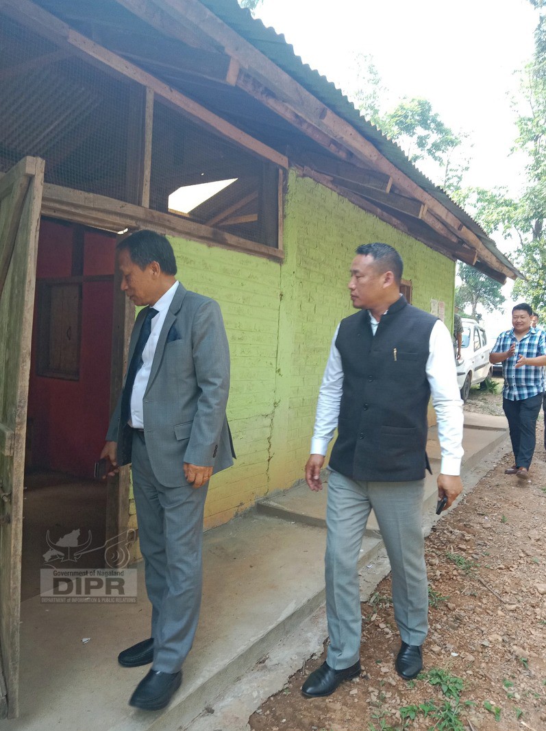 Chairperson, Nagaland State Human Rights Commission visiting Government Primary School and Health and Wellness Centre at Lumami. (DIPR Photo)